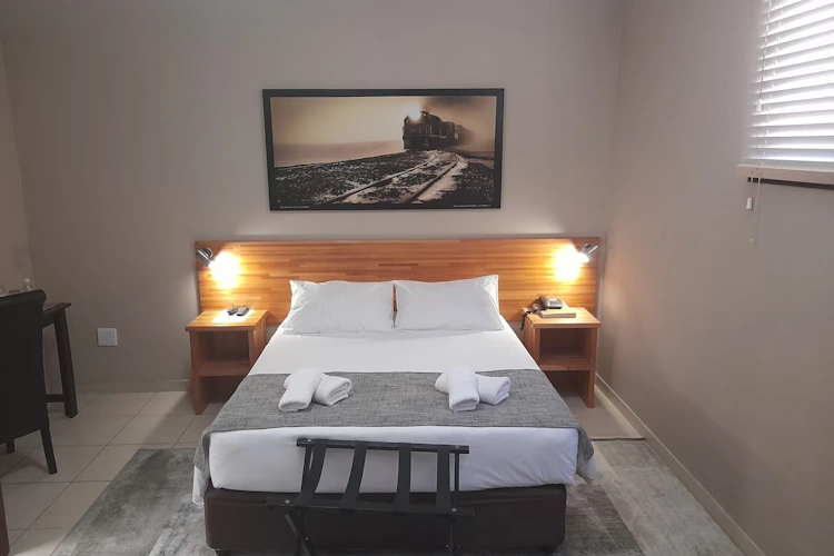Prost Hotel Swakopmund kamer.webp