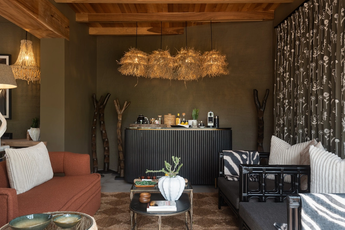 Lush Private Lodge Deluxe Suite 017.webp