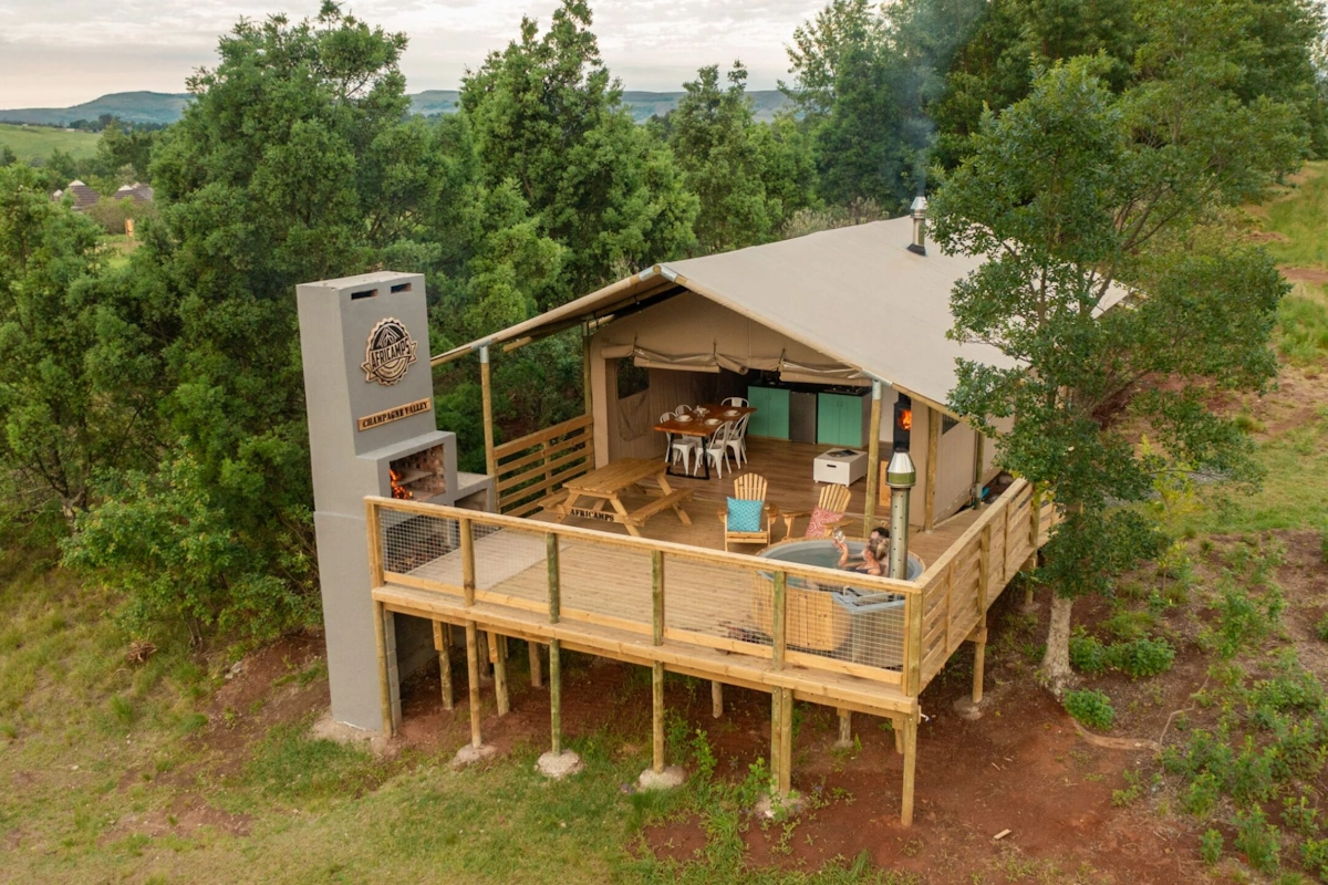 AfriCamps Champagne Valley tent 004.webp