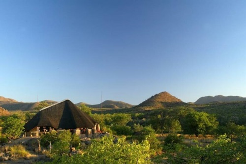 huab lodge buitenkant.jpg