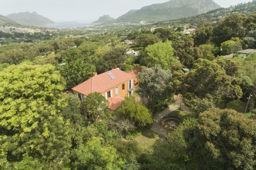 cap serein guest house vanuit de lucht.jpg