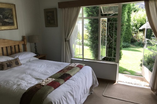 rosewood corner kamer.jpg