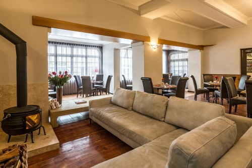 clanwilliam hotel lounge.jpg