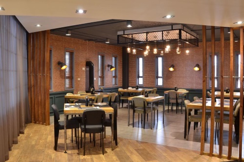 bon hotel restaurant.jpg