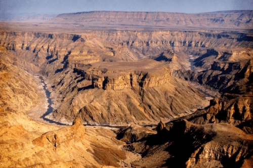 Klik op de afbeelding voor een vergroting fish river canyon 010.png