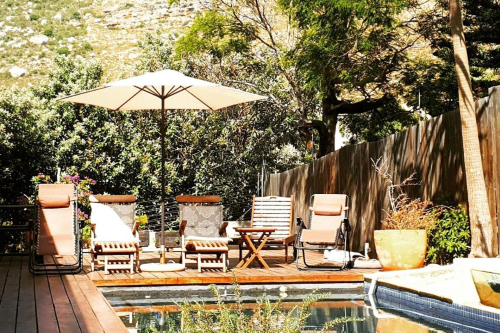 hout bay breeze guest house tuin.png