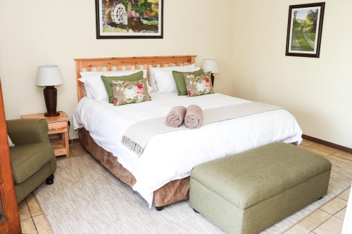 oak tree lodge at the old hatchery kamer.png