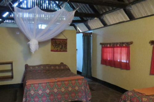 eureka camp chalet kamer.png