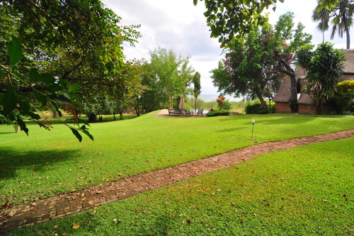 ngala beach lodge tuin 001.png