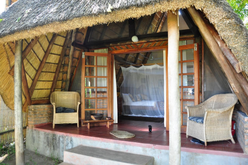 ngala beach lodge patio bij chalet 002.png