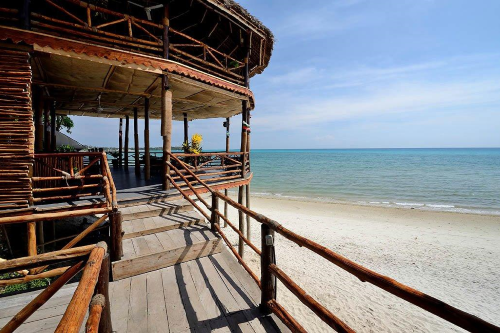 zanzibar ocean view hotel strand 002.png