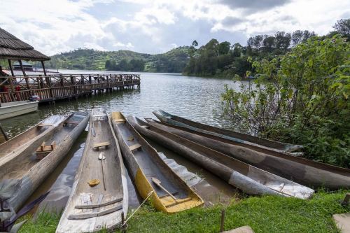 lake bunyonyi overland resort kayak.png