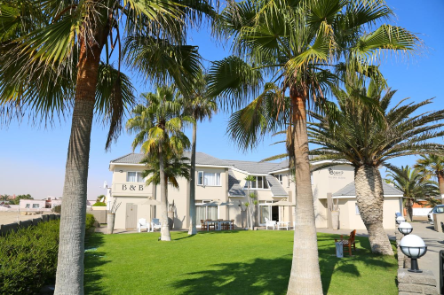 stay swakop guesthouse buitenkant.png