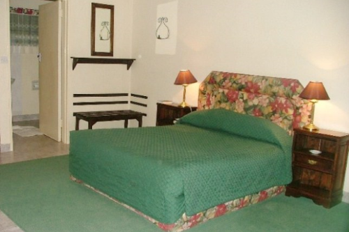 norma jeans lake view resort kamer.png