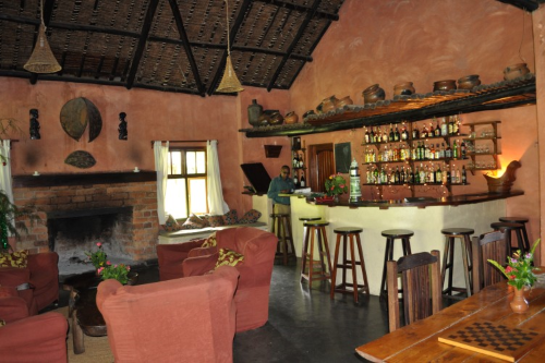 moivaro coffee plantation lodge bar.png
