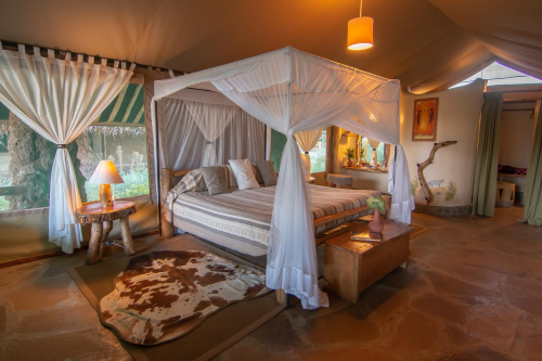 kibo safari camp tent 002.png