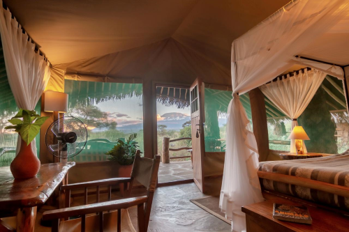 kibo safari camp tent 001.png