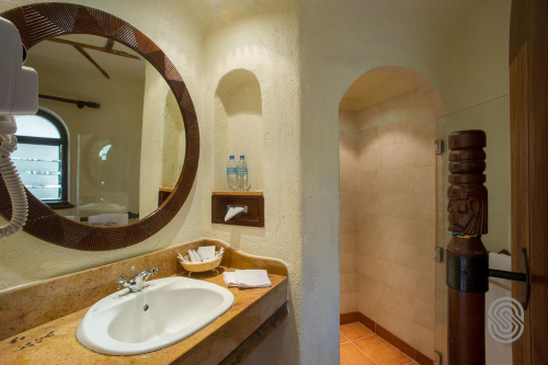 serengeti serena safari lodge badkamer.png