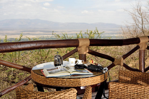 lake manyara kilimamoja lodge balkon.png