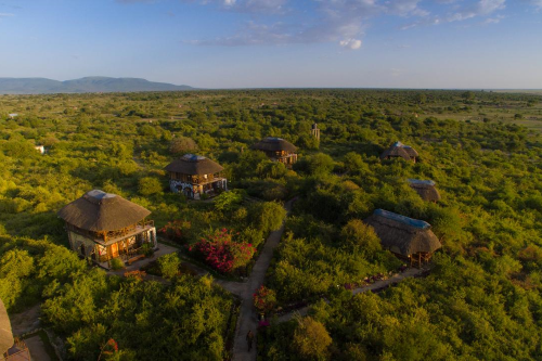 manyara wildlife safari camp buitenaf.png