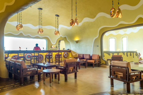 mara serena safari lodge bar.png