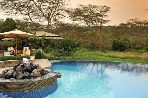 lake elmenteita serena camp zwembad.png