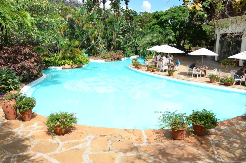 safari park hotel zwembad.png