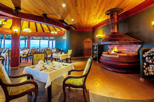 lake nakuru sopa lodge restaurant 2.png
