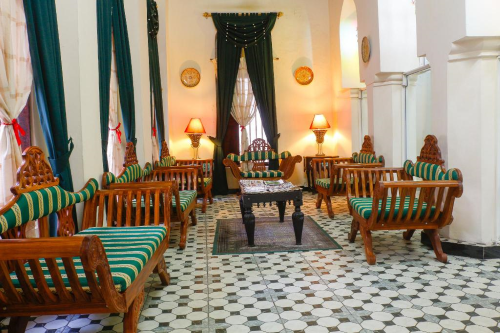 africa house hotel 002.png