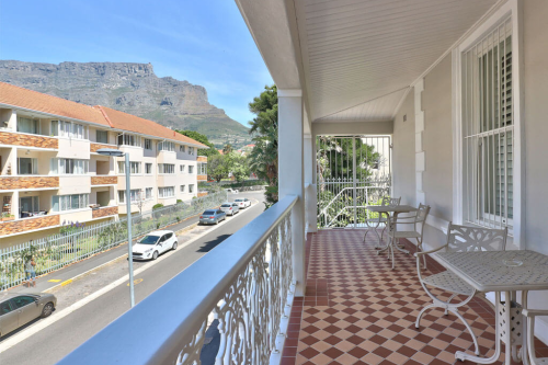 underberg guesthouse uitzicht vanaf balkon.png