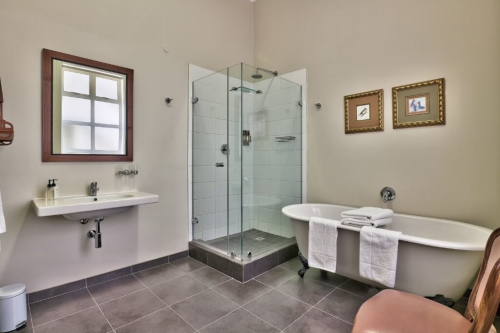 underberg guesthouse badkamer.png