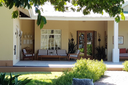 hopefield country house patio.png