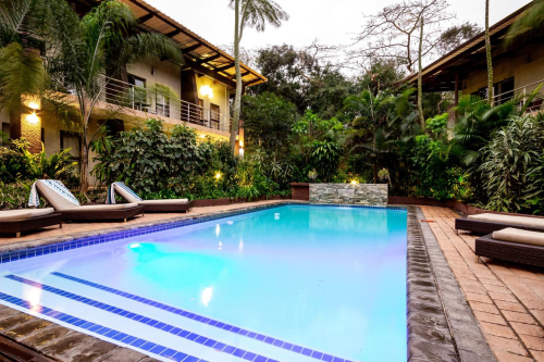 forest lodge zwembad.png