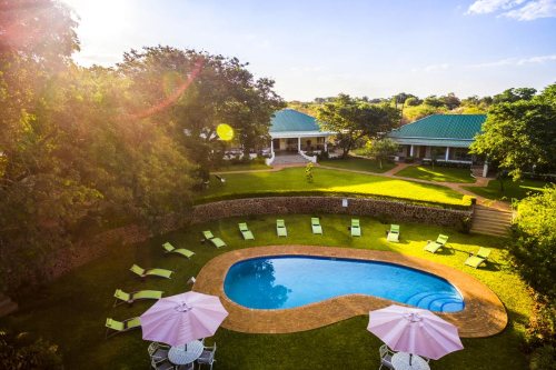 batonka guest lodge tuin.png