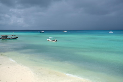 amaan beach bungalows uitzicht.png