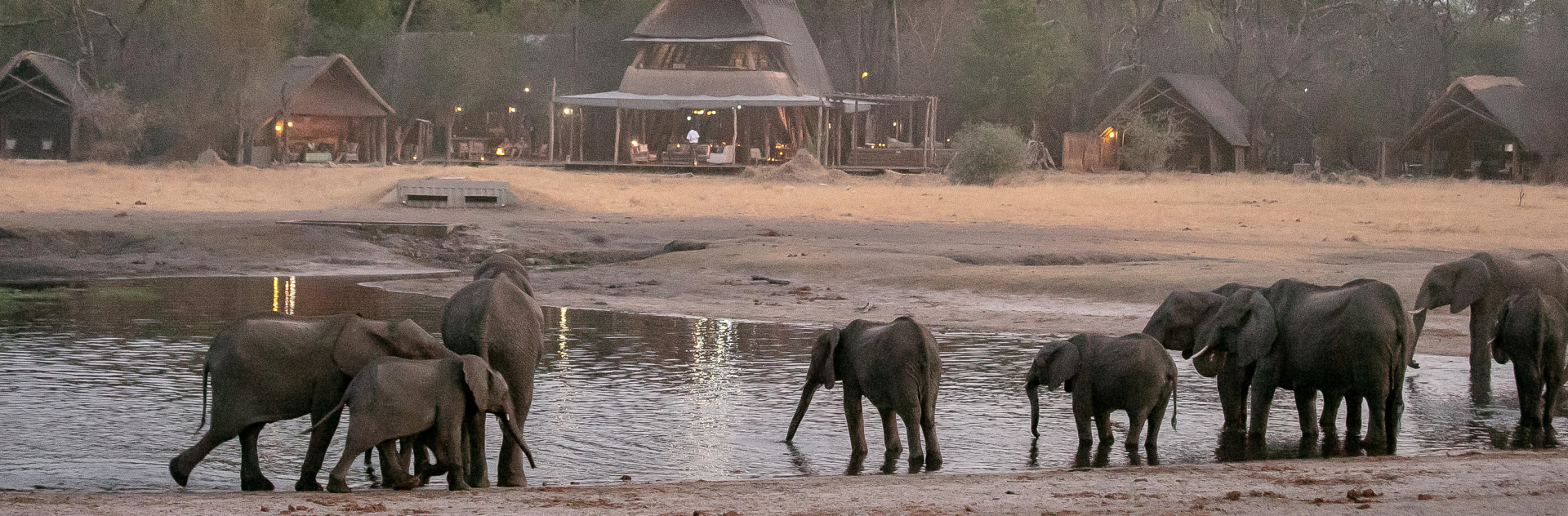 the hide hwange nat park zimbabwe