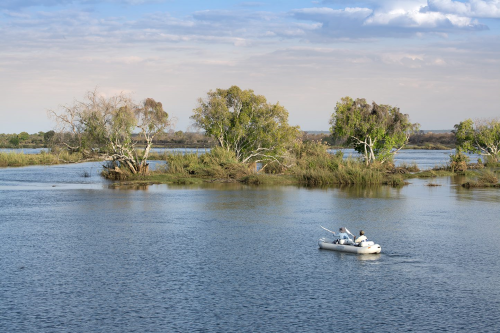 thorntree river lodge kano activiteit zambezi rivier.png