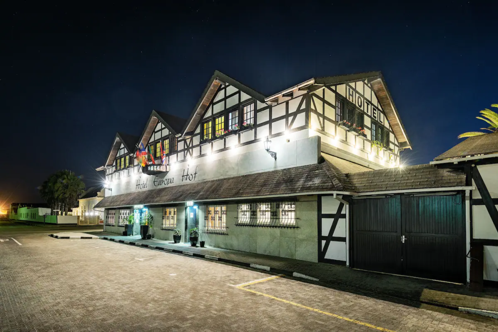 europa hof hotel buitenkant.png