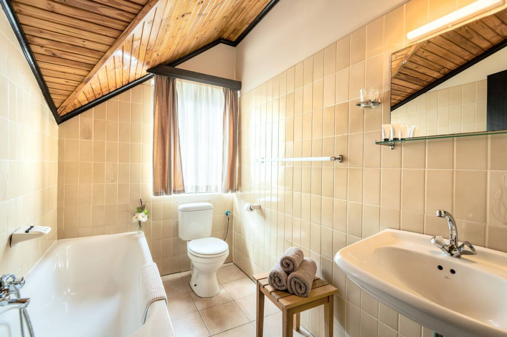 europa hof hotel badkamer.png