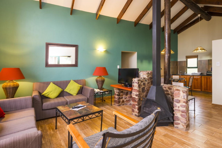 aha alpine heath resort chalet van binnen.jpg