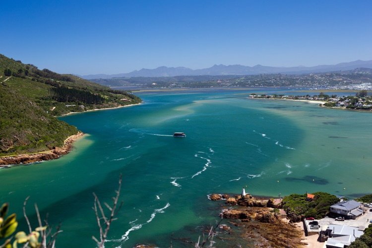 Klik op de afbeelding voor een vergroting knysna-lagoon-458074_1280.jpg