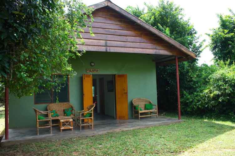 red chili camp cabin buiten.jpg