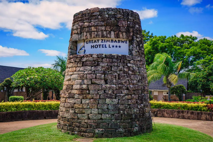great zimbabwe hotel aankomst.jpg