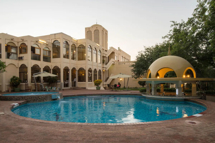 victoria falls rainbow hotel zwembad.jpg