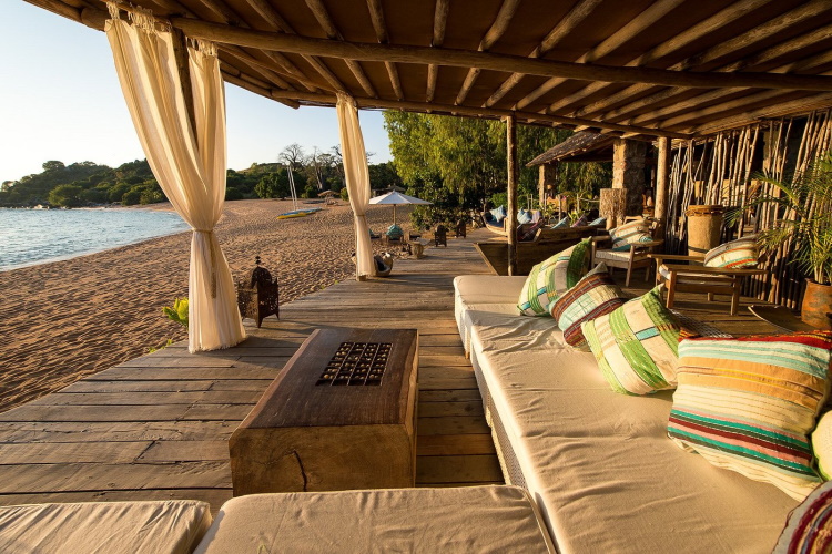 kaya mawa lounge aan het strand.jpg