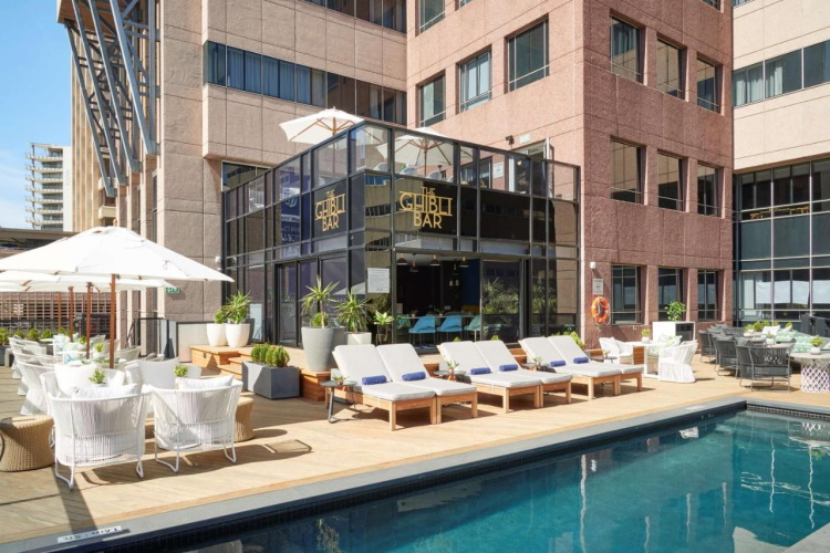 radisson blu hotel residence cape town zwembad.jpg