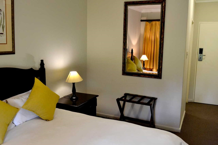 outlook lodge or tambo kamer.jpg