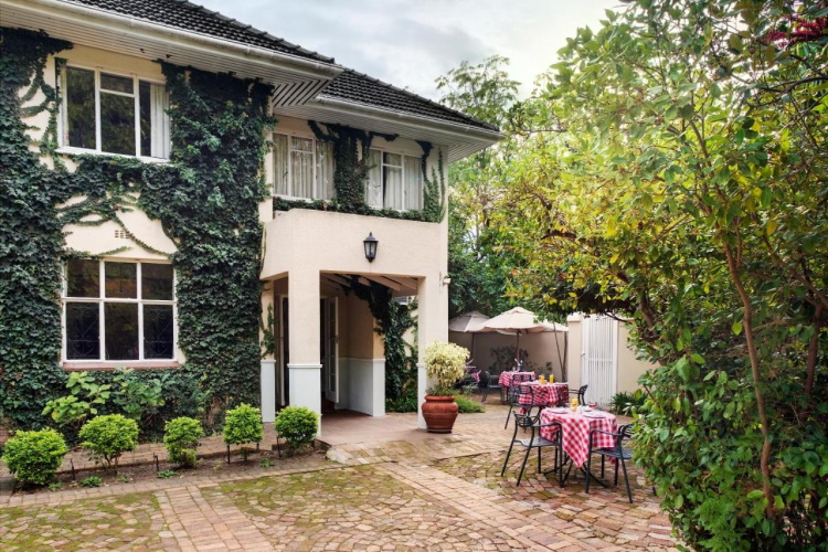 rivierbos guest house buitenkant.jpg
