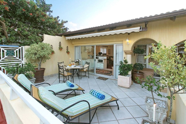 anchors rest guest house terras.jpg