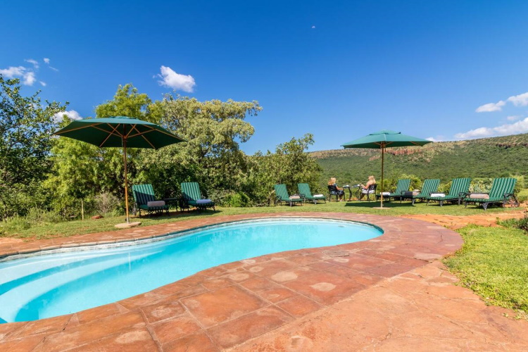 iketla lodge zwembad 001.jpg